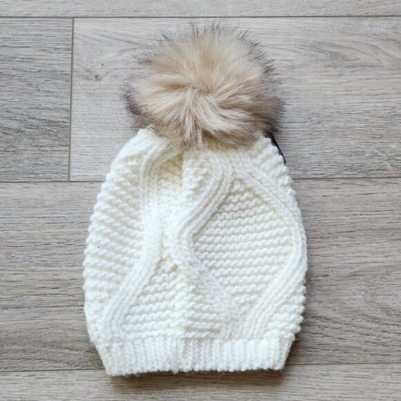 Andrei & Torresi White Beanie Hat with Pom Pom Nwt Winter Casual Dressy Cozy - Picture 3 of 5